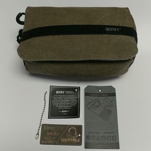 Ryot Piper Carbon Series Stick Stop Silicone Bag